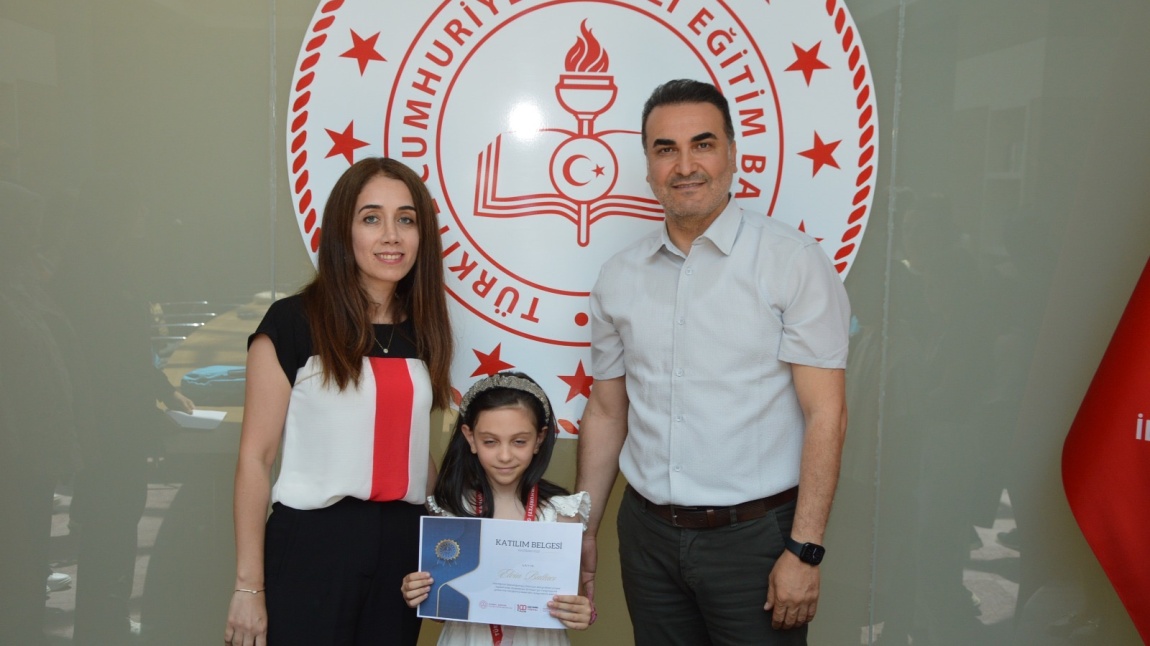 23 Nisan Şiir Yarışmasında İlçe Üçüncülüğünü Aldık